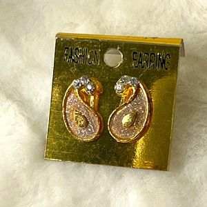 Paisley stud earrings